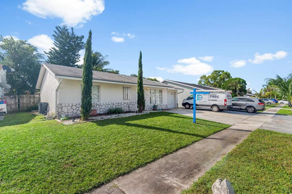 Unit for sale at 6179 Wauconda Way W, Lake Worth, FL 33463