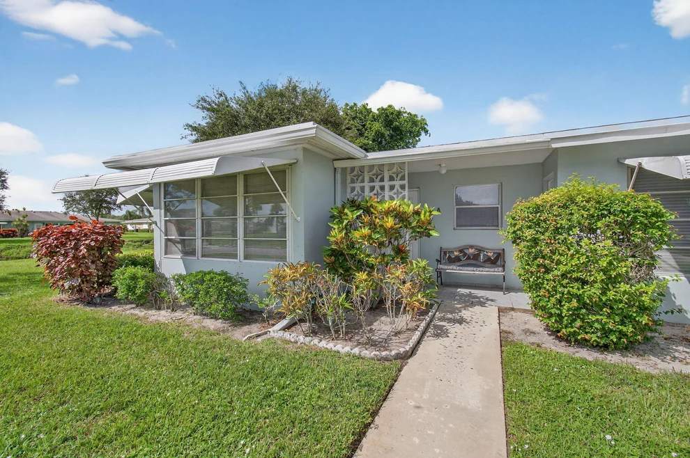 Unit for sale at 300 High Point Boulevard, Delray Beach, FL 33445