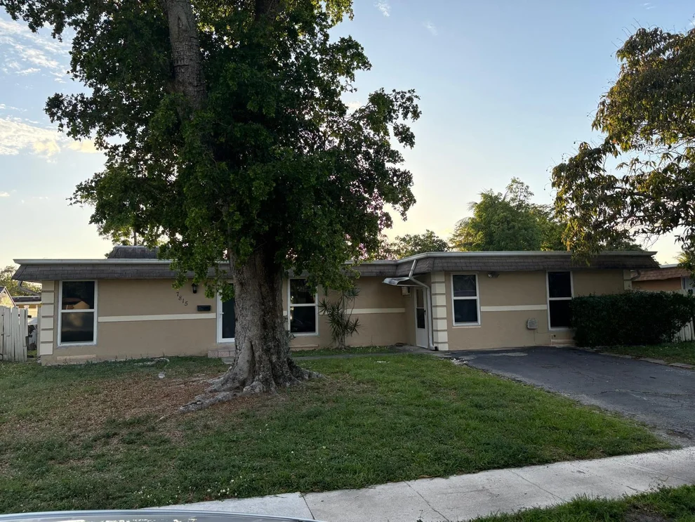 Unit for sale at 7815 NW 67th Avenue, Tamarac, FL 33321