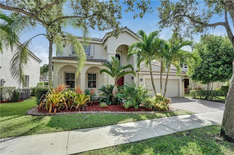 Unit for sale at 4366 Laurel Ridge Circle, Weston, FL 33331