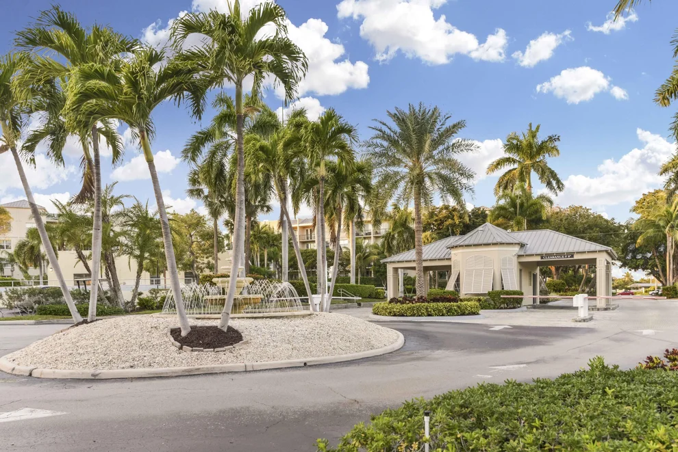Unit for sale at 17 ROYAL PALM Way, Boca Raton, FL 33432
