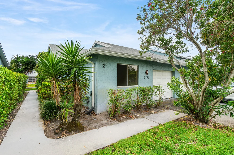 Unit for sale at 3795 Island Club Circle E, Lake Worth, FL 33462