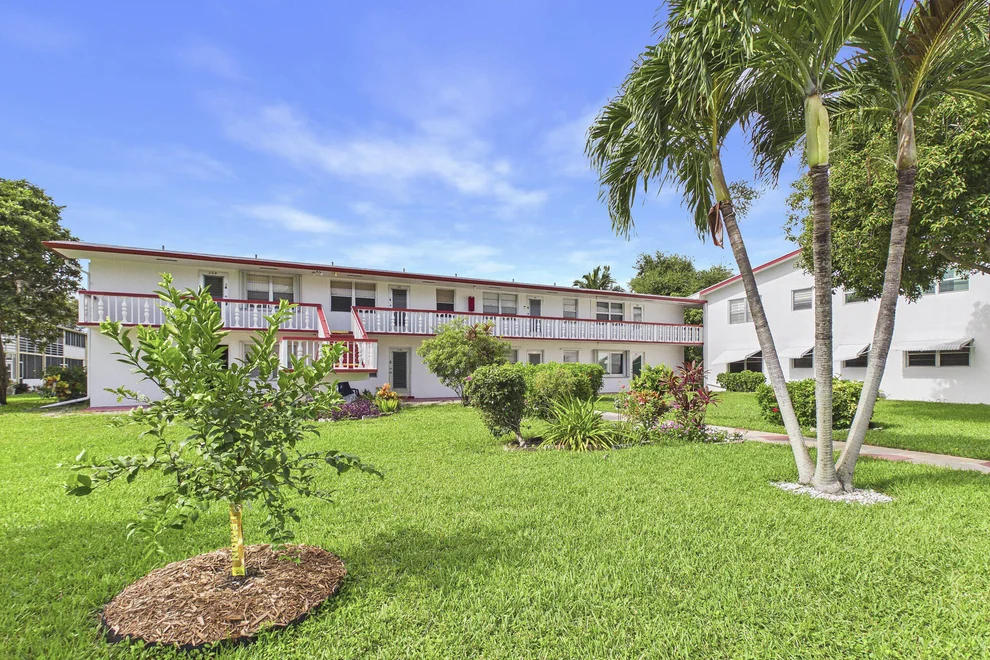 Unit for sale at 272 NORTHAMPTON N, West Palm Beach, FL 33417