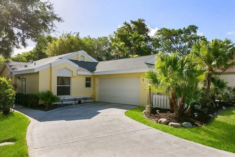 Unit for sale at 9 Crane Way, Boynton Beach, FL 33436