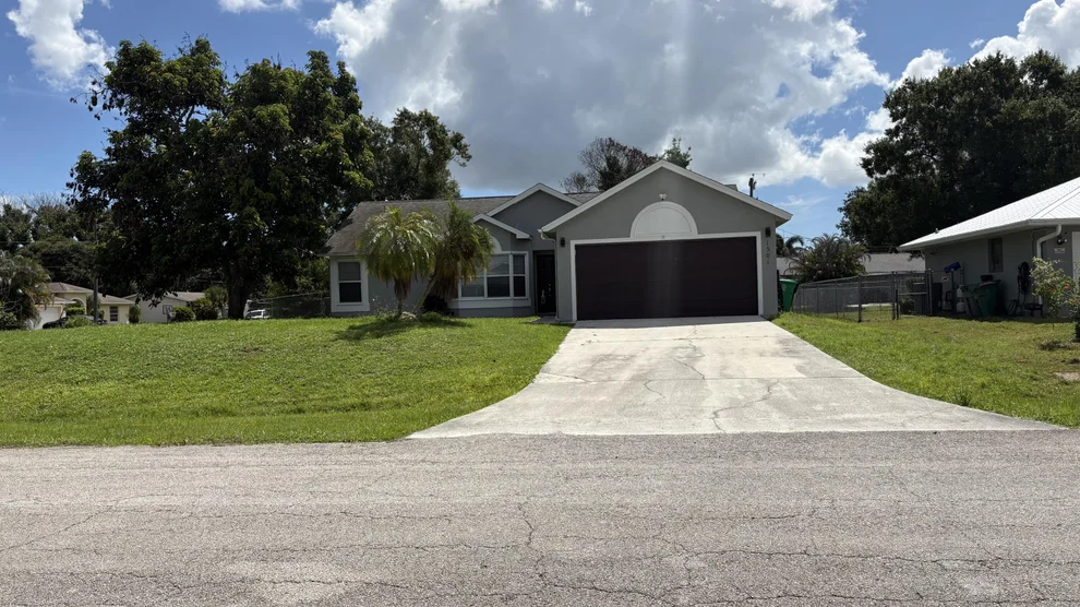 Unit for sale at 1501 SW CURRY Street, Port St Lucie, FL 34983