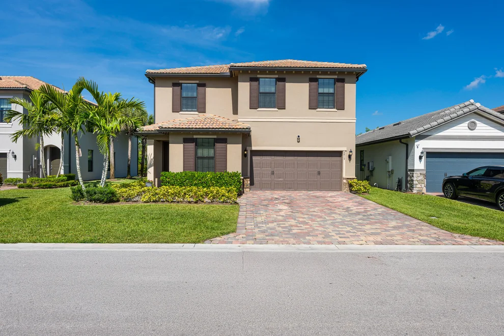 Unit for sale at 4819 Chantilly Road, Lake Worth, FL 33467