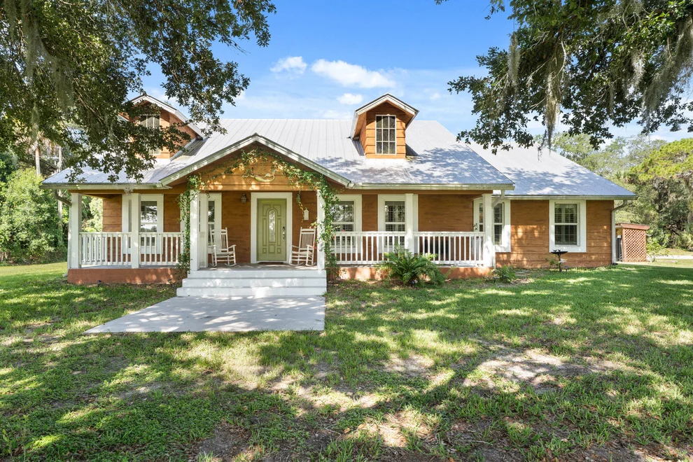Unit for sale at 3851 SE 132nd Avenue, Okeechobee, FL 34974