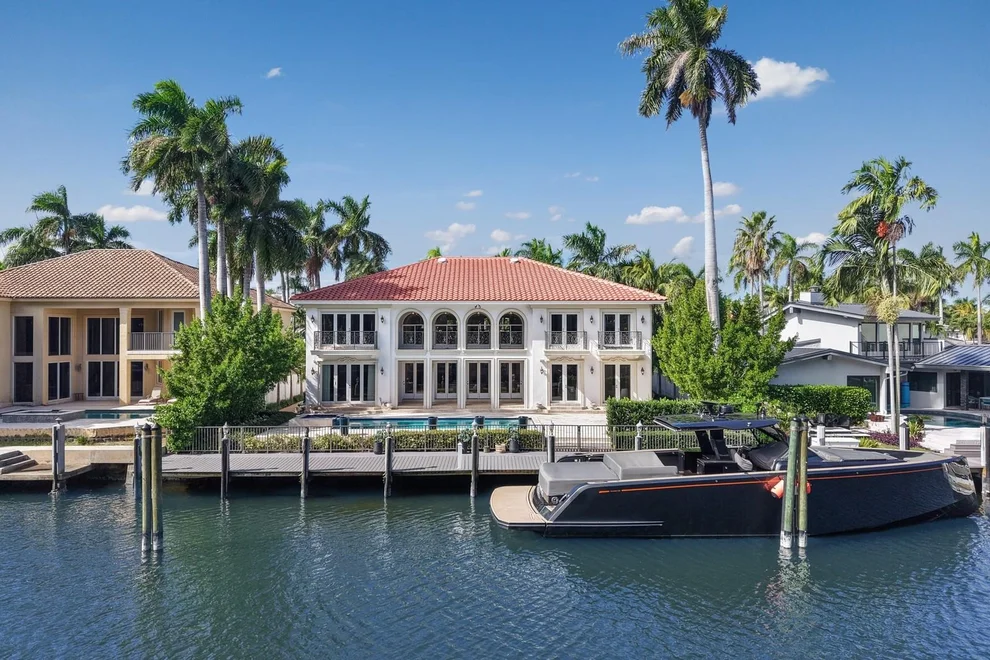 Unit for sale at 56 Fiesta Way, Fort Lauderdale, FL 33301