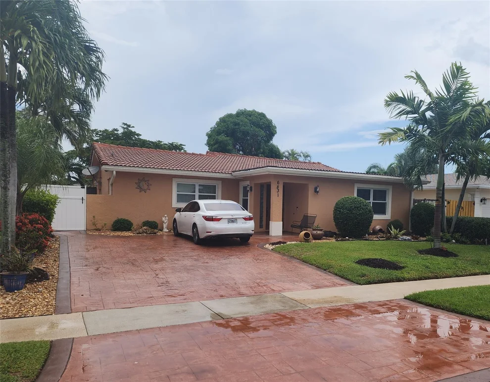 Unit for sale at 6831 NW 81st Place, Tamarac, FL 33321