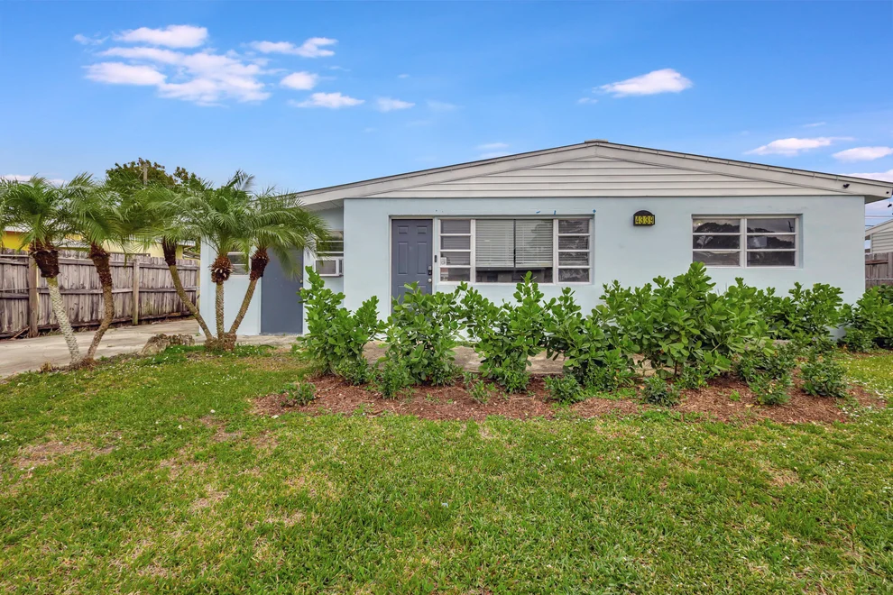 Unit for sale at 4339 Winchester Lane, West Palm Beach, FL 33406