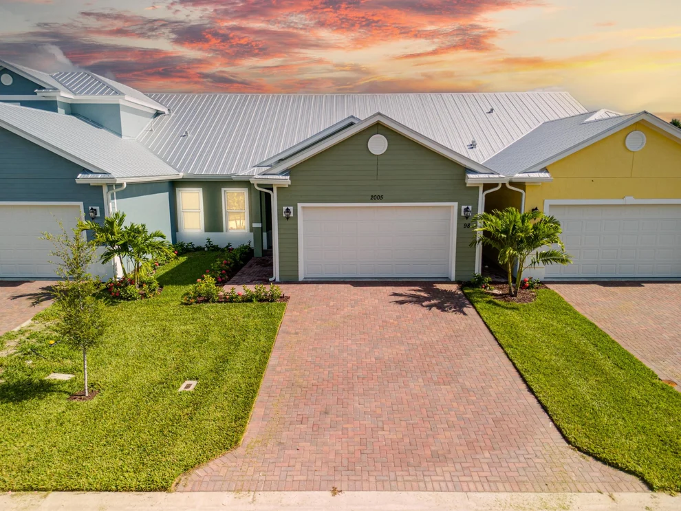 Unit for sale at 2005 Bridgepointe Circle, Vero Beach, FL 32967