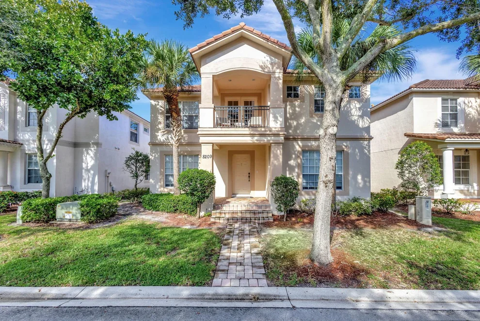 Unit for sale at 8209 Calterra Drive, Palm Beach Gardens, FL 33418