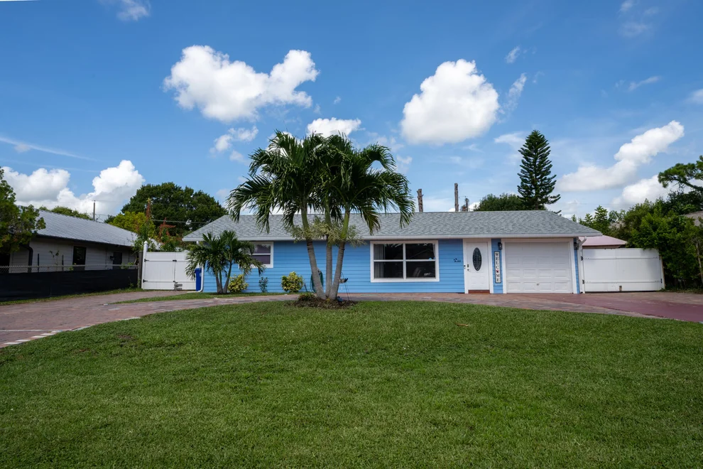 Unit for sale at 325 18th Avenue, Vero Beach, FL 32962