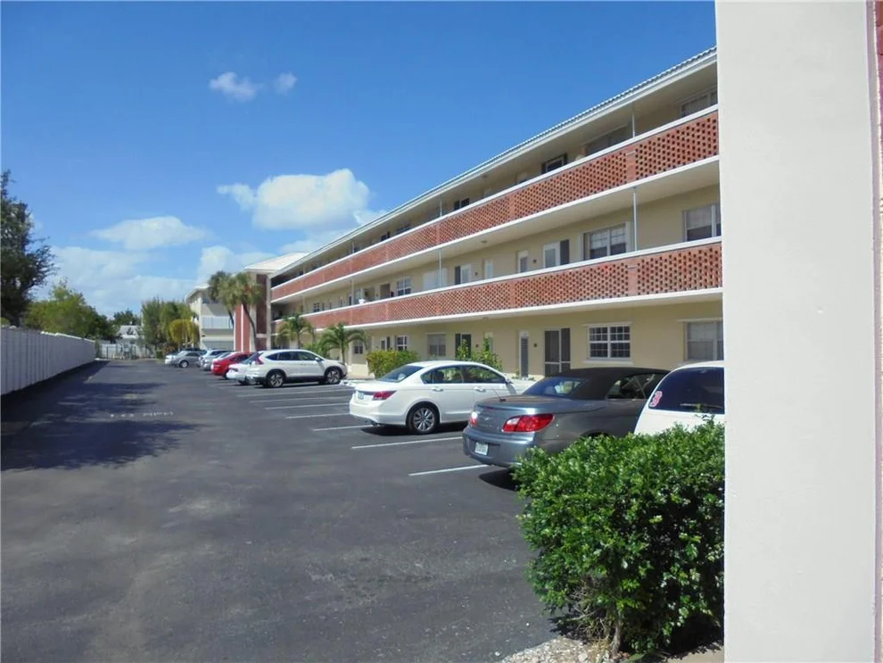 Unit for sale at 1951 NE 39th Street, Lighthouse Point, FL 33064
