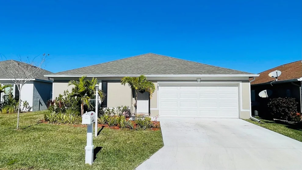 Unit for sale at 787 SE 25th Drive, Okeechobee, FL 34974