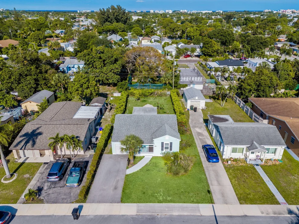 Unit for sale at 620 N B Street, Lake Worth Beach, FL 33460