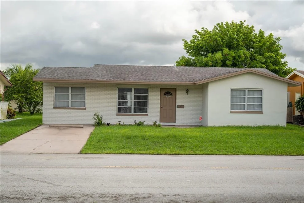 Unit for sale at 7405 NW 58th Street, Tamarac, FL 33321