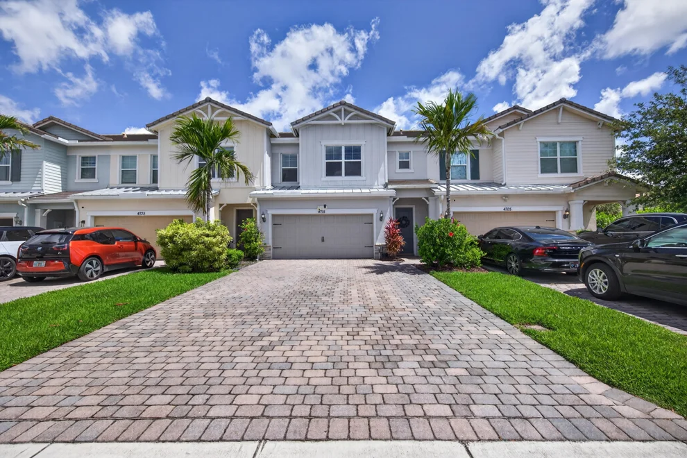 Unit for sale at 4715 Eucalyptus Drive, Hollywood, FL 33021