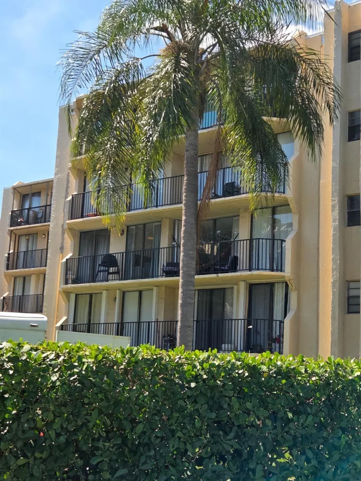 Unit for sale at 3500 BLUE LAKE Drives, Pompano Beach, FL 33064