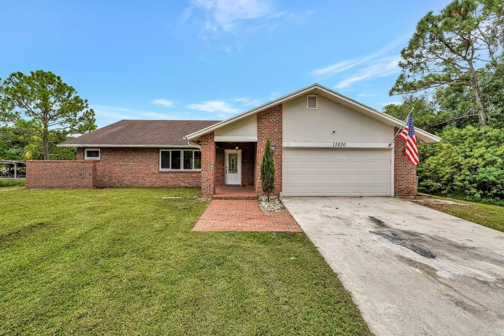 Unit for sale at 11850 62nd Lane N, The Acreage, FL 33412