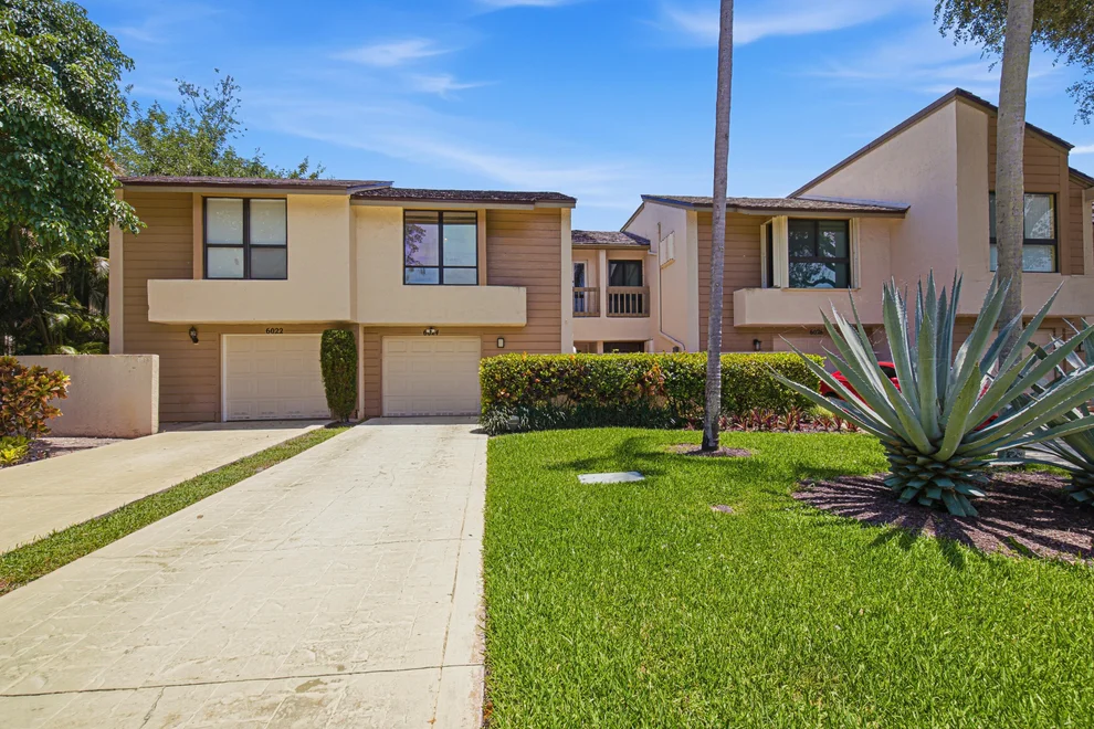 Unit for sale at 6024 Glendale Drive, Boca Raton, FL 33433