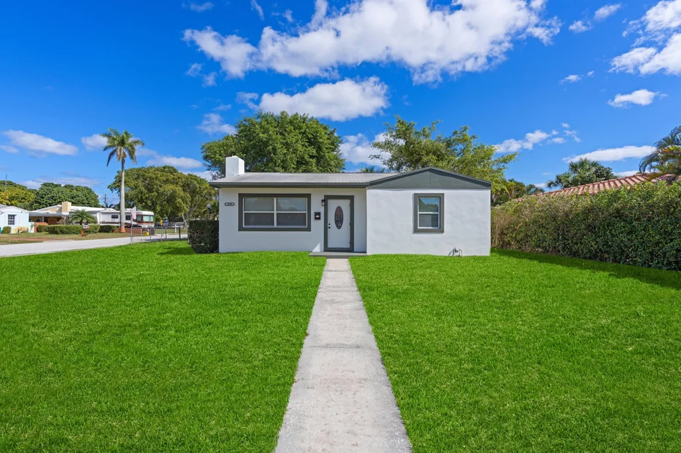 Unit for sale at 5800 Churchill Court, West Palm Beach, FL 33405