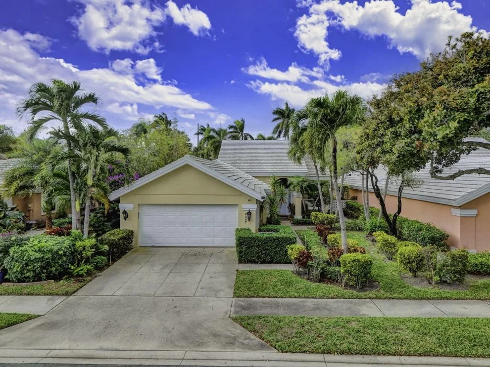 Unit for sale at 2347 Saratoga Bay Drive, West Palm Beach, FL 33409