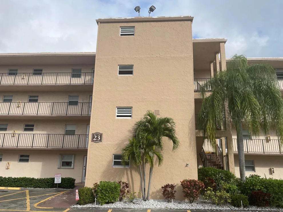 Unit for sale at 725 Lori Drive, Palm Springs, FL 33461