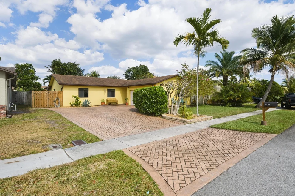 Unit for sale at 10955 NW 27th Street, Sunrise, FL 33322