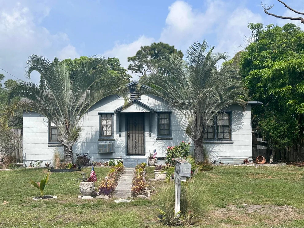Unit for sale at 3815 Gulfstream Road, Palm Springs, FL 33461