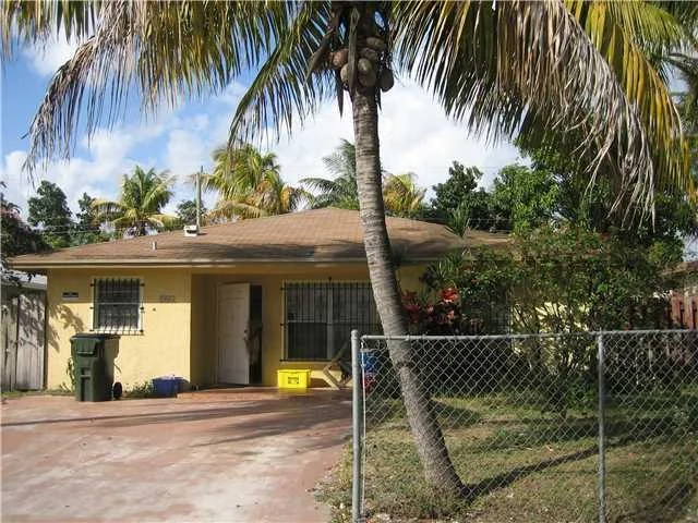 Unit for sale at 201 Sterling Avenue, Delray Beach, FL 33444