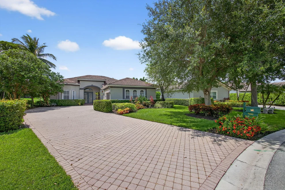 Unit for sale at 7411 Ironhorse Boulevard, West Palm Beach, FL 33412