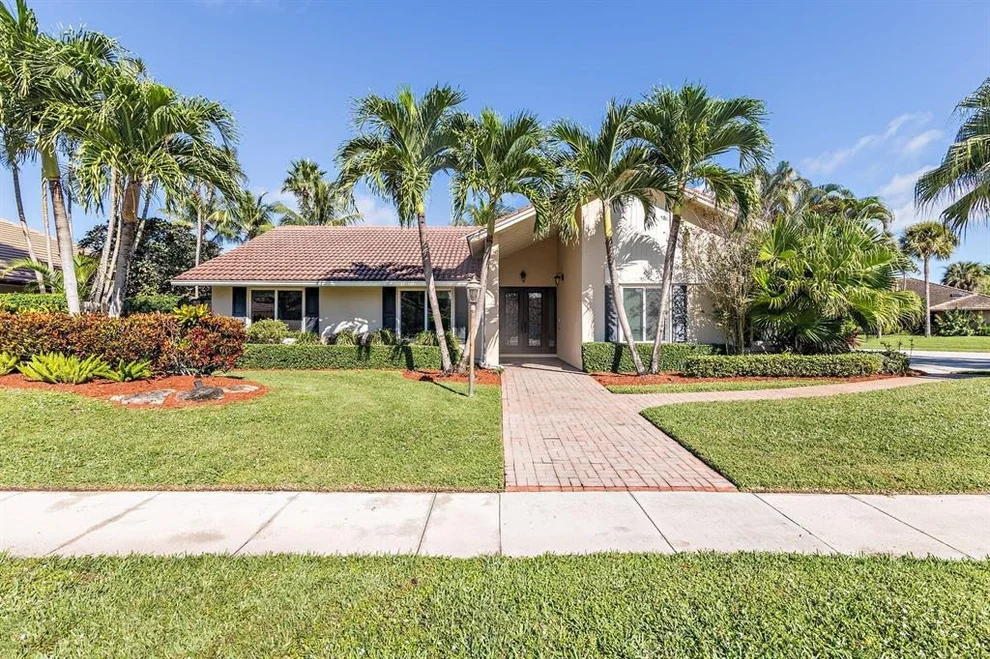 Unit for sale at 12987 La Rochelle Circle, Palm Beach Gardens, FL 33410