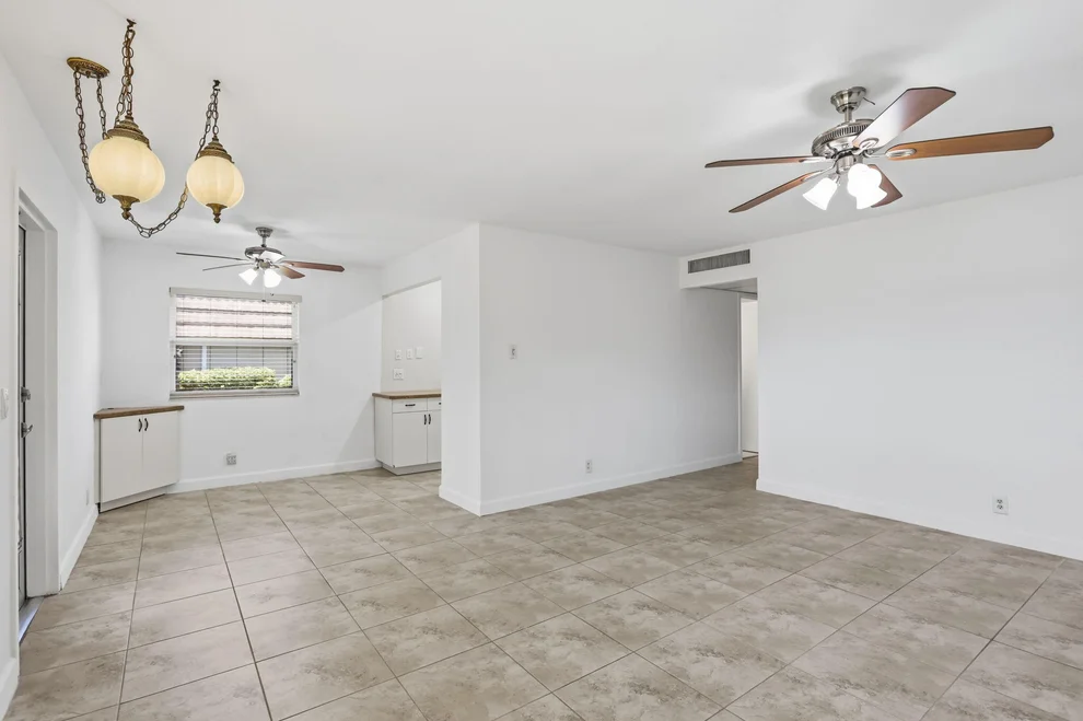 Unit for sale at 164 Seville G, Delray Beach, FL 33446