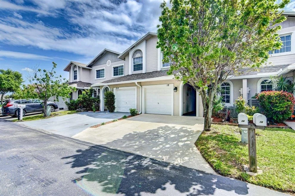 Unit for sale at 18 Desford Lane, Boynton Beach, FL 33426