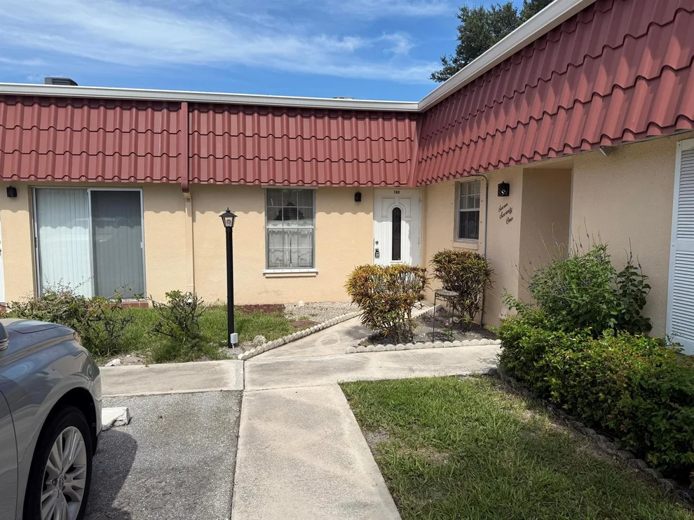 Unit for sale at 769 Nantucket Circle, Lake Worth, FL 33467