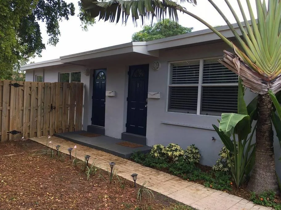 Unit for sale at 1000 NE 14th Place, Fort Lauderdale, FL 33304