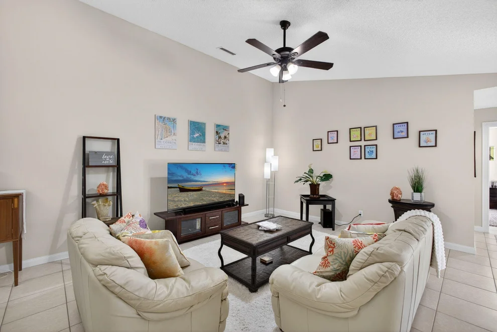 Unit for sale at 1702 Silverleaf Oak Court, Palm Beach Gardens, FL 33410