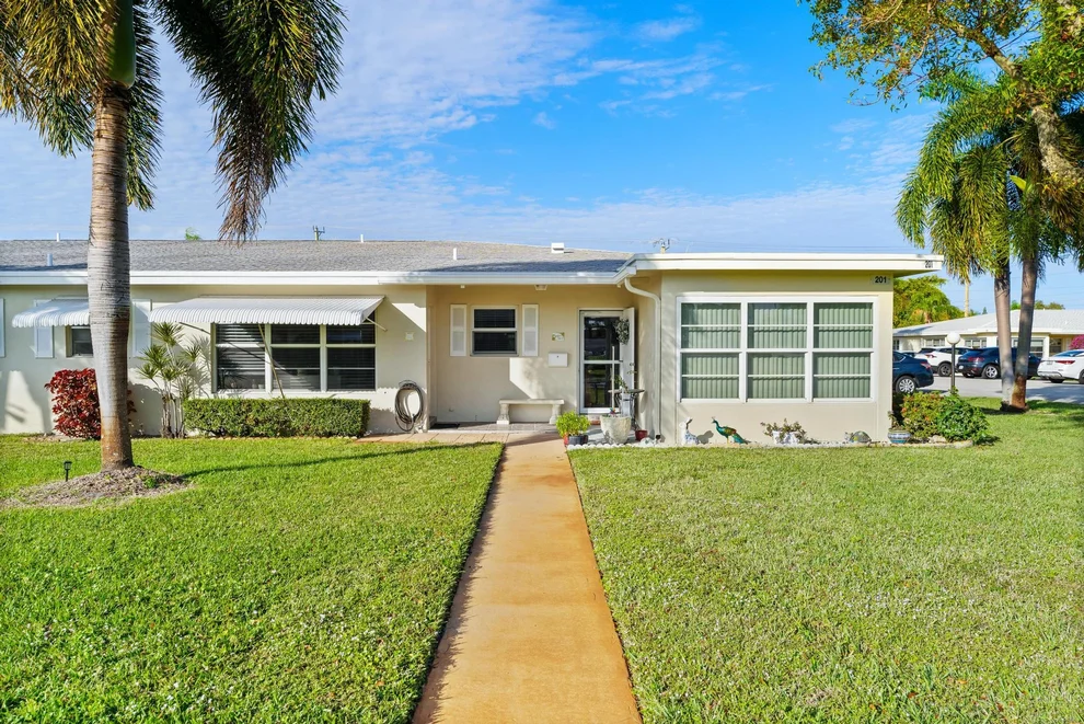 Unit for sale at 201 Country Lane, Boynton Beach, FL 33435