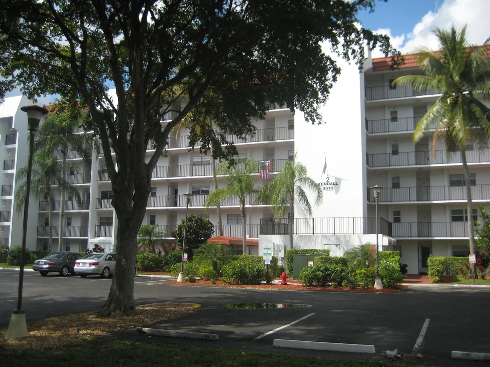 Unit for sale at 3810 Via Poinciana, Lake Worth, FL 33467