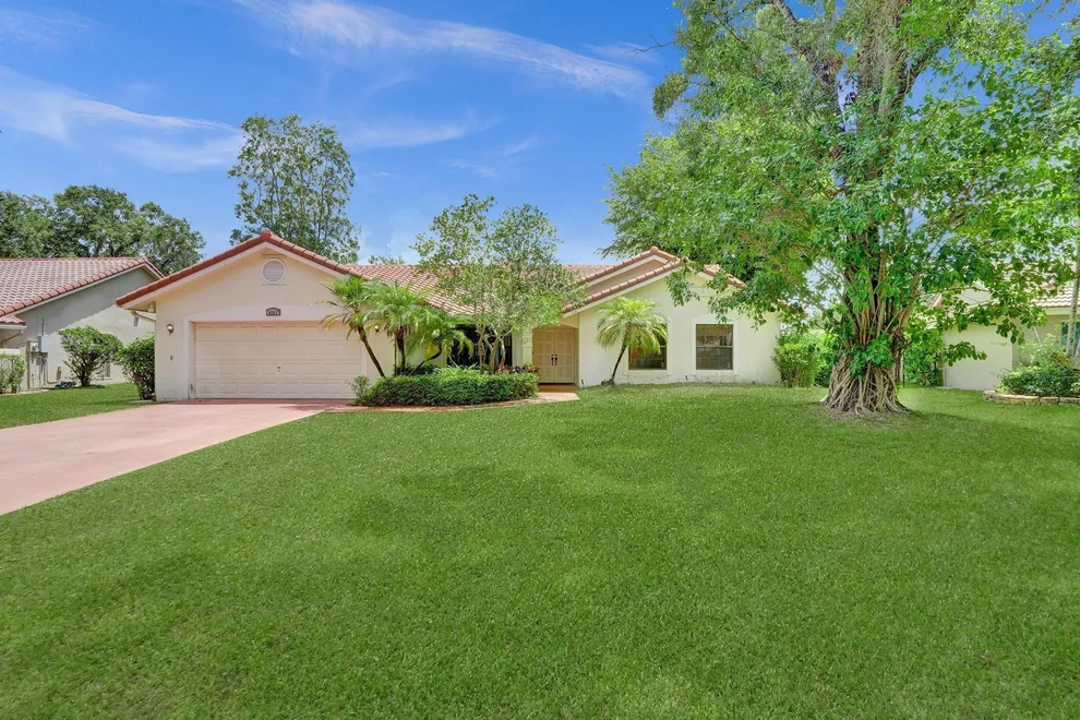Unit for sale at 4961 NW 85th Road, Coral Springs, FL 33067