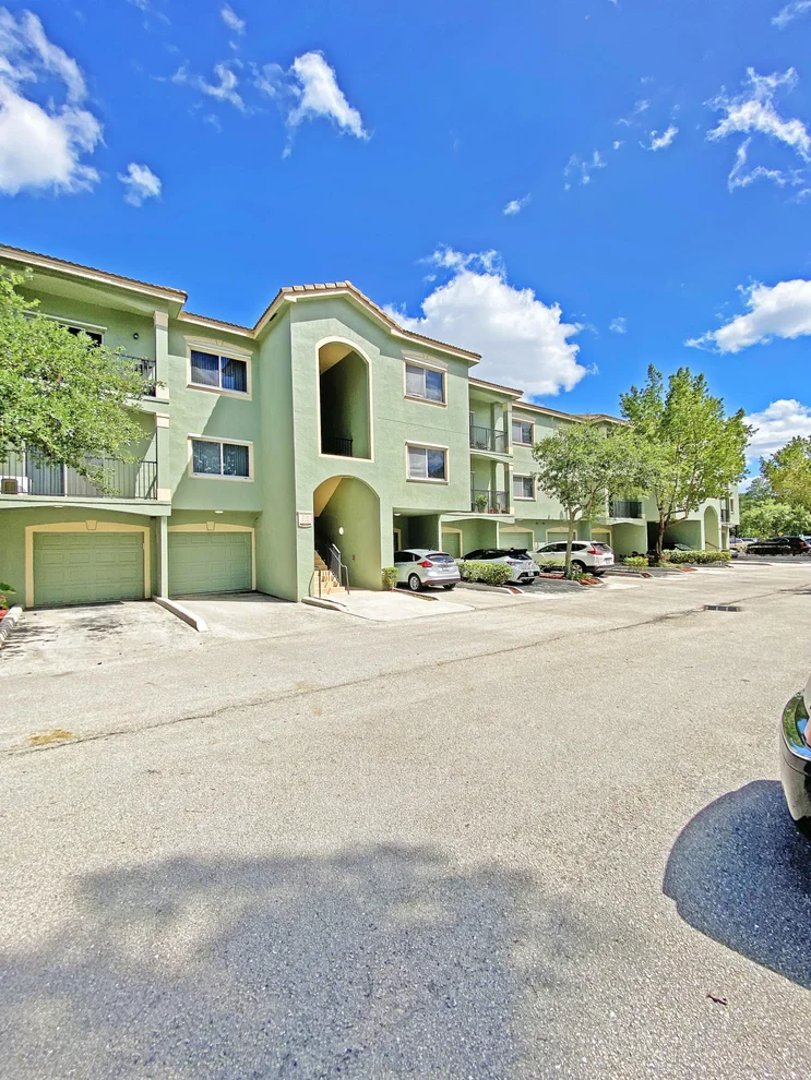Unit for sale at 360 Crestwood Circle, Royal Palm Beach, FL 33411