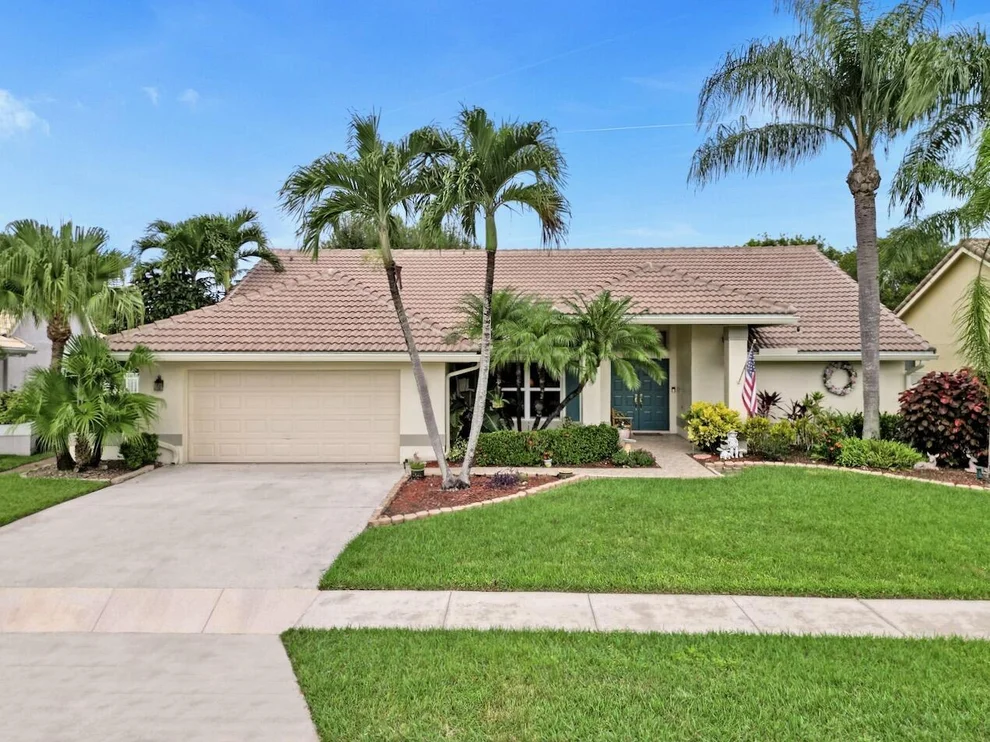 Unit for sale at 6716 Brookhurst Circle, Lake Worth, FL 33463