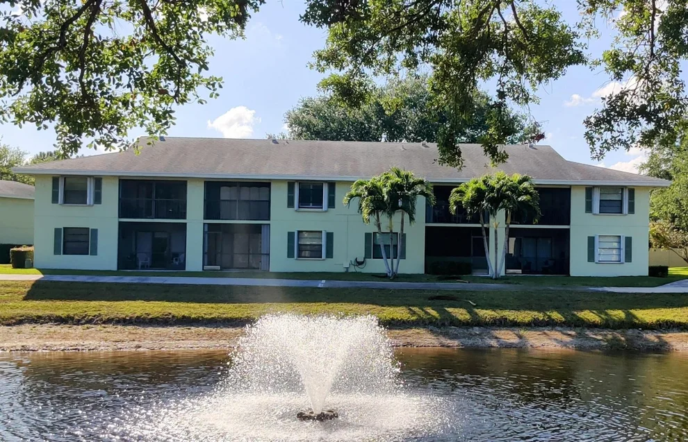 Unit for sale at 701 Sabal Ridge Circle, Palm Beach Gardens, FL 33418