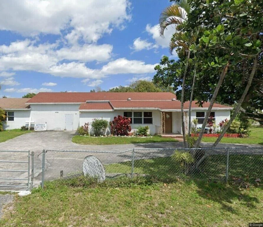 Unit for sale at 4610 Luzon Avenue, Palm Springs, FL 33461