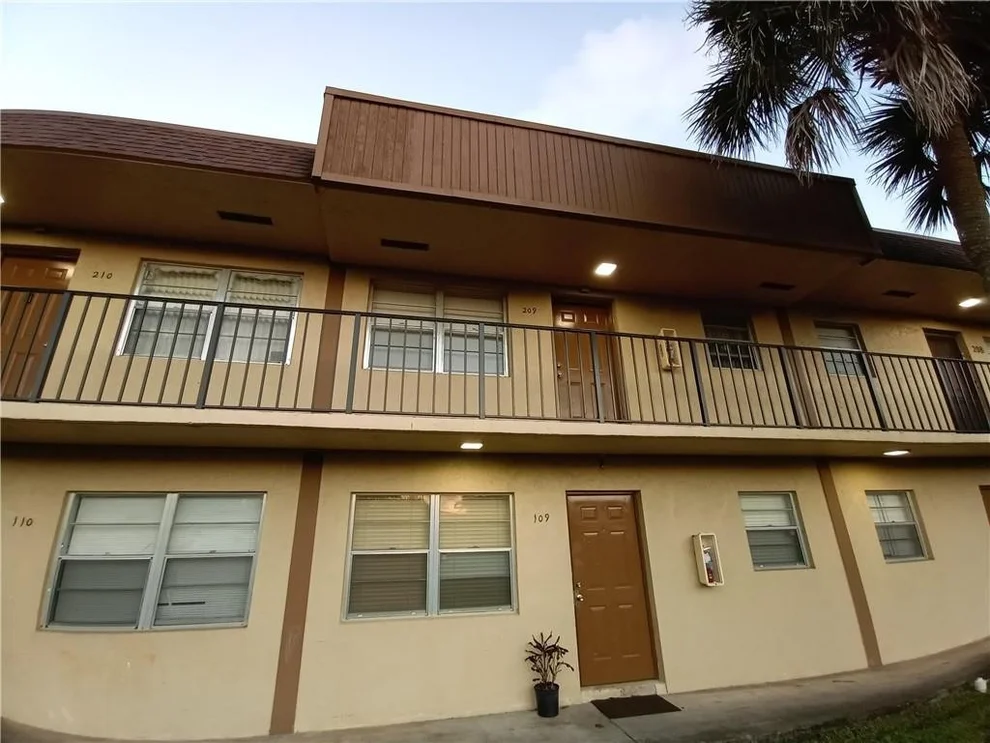 Unit for sale at 406 Lakeside Drive, Margate, FL 33063