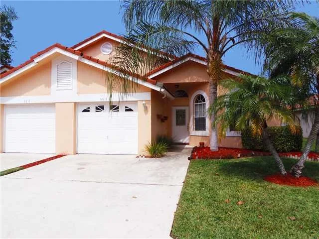 Unit for sale at 6613 Marissa Circle, Lake Worth, FL 33467