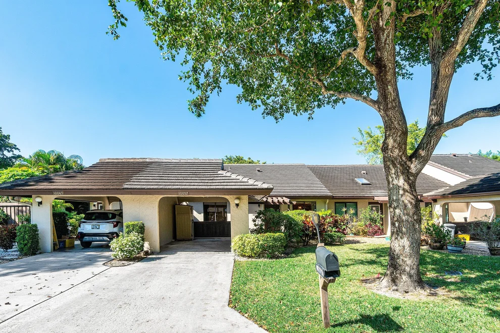 Unit for sale at 10057 Shadywood Place, Boynton Beach, FL 33437