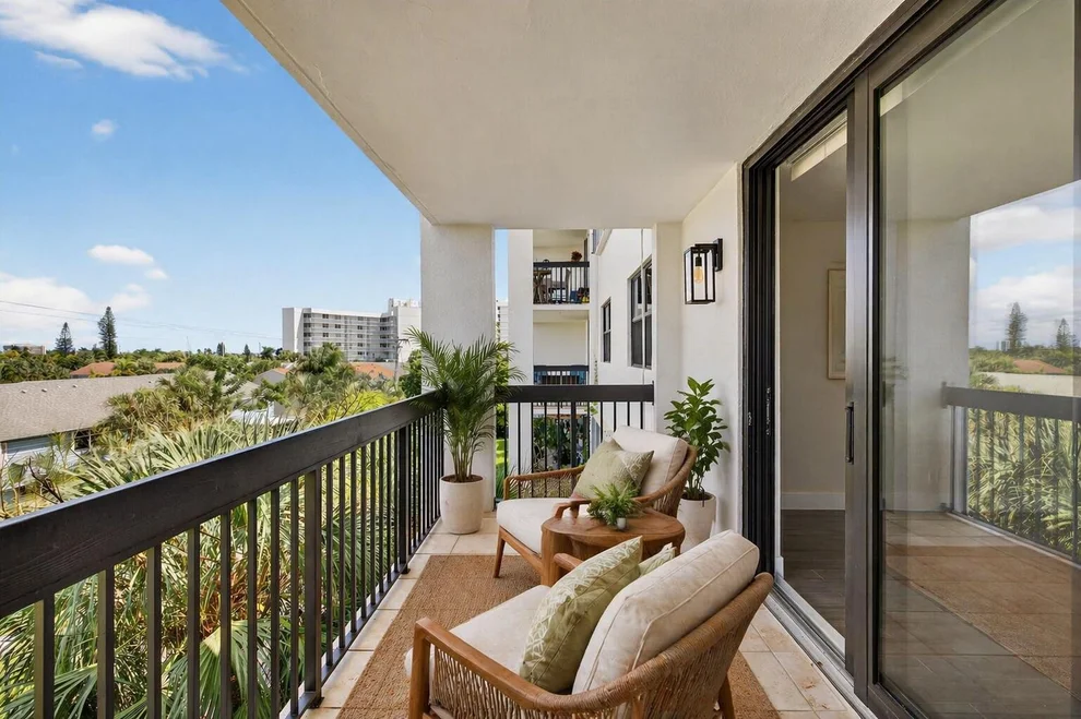 Unit for sale at 2707 NE 14th Street Causeway, Pompano Beach, FL 33062