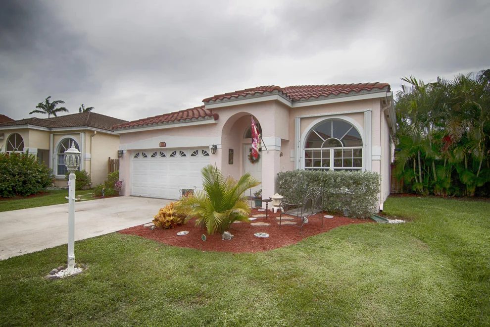 Unit for sale at 121 Woodlake Circle, Greenacres, FL 33463